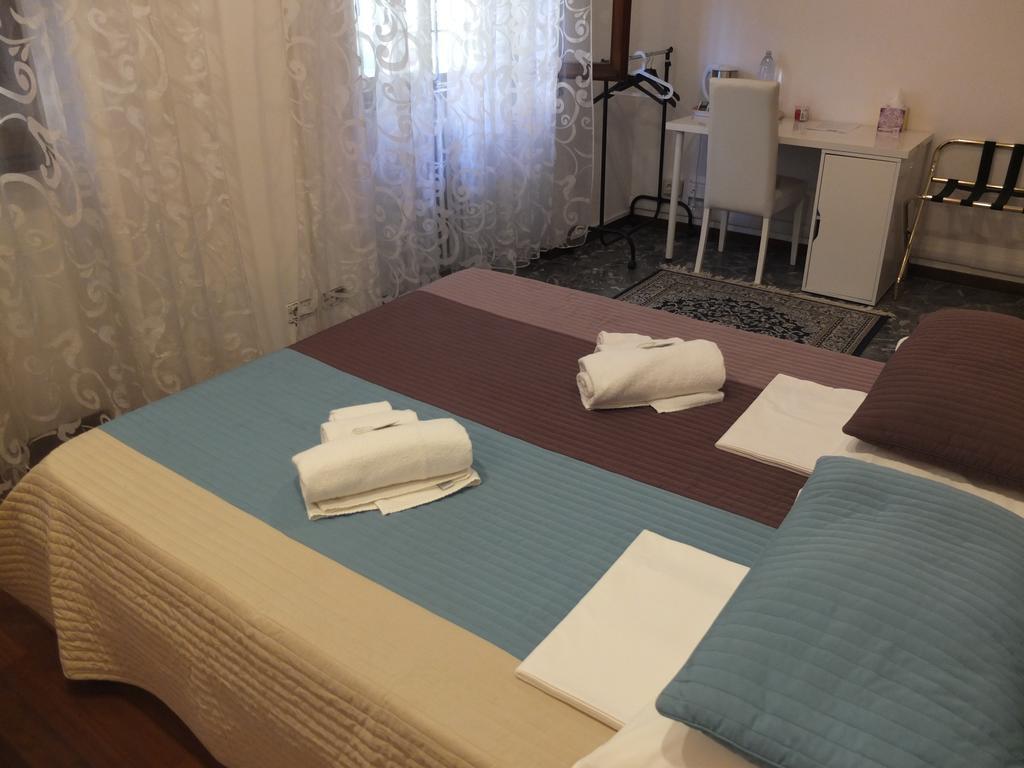Maxim Rooms 罗马 外观 照片