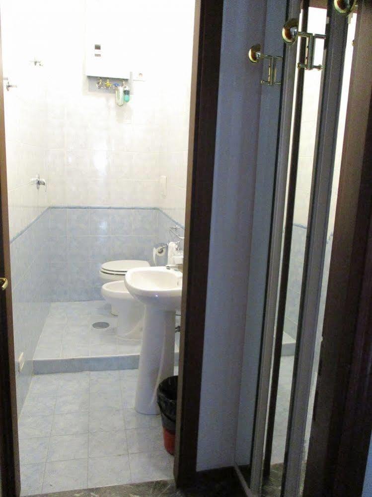 Maxim Rooms 罗马 外观 照片