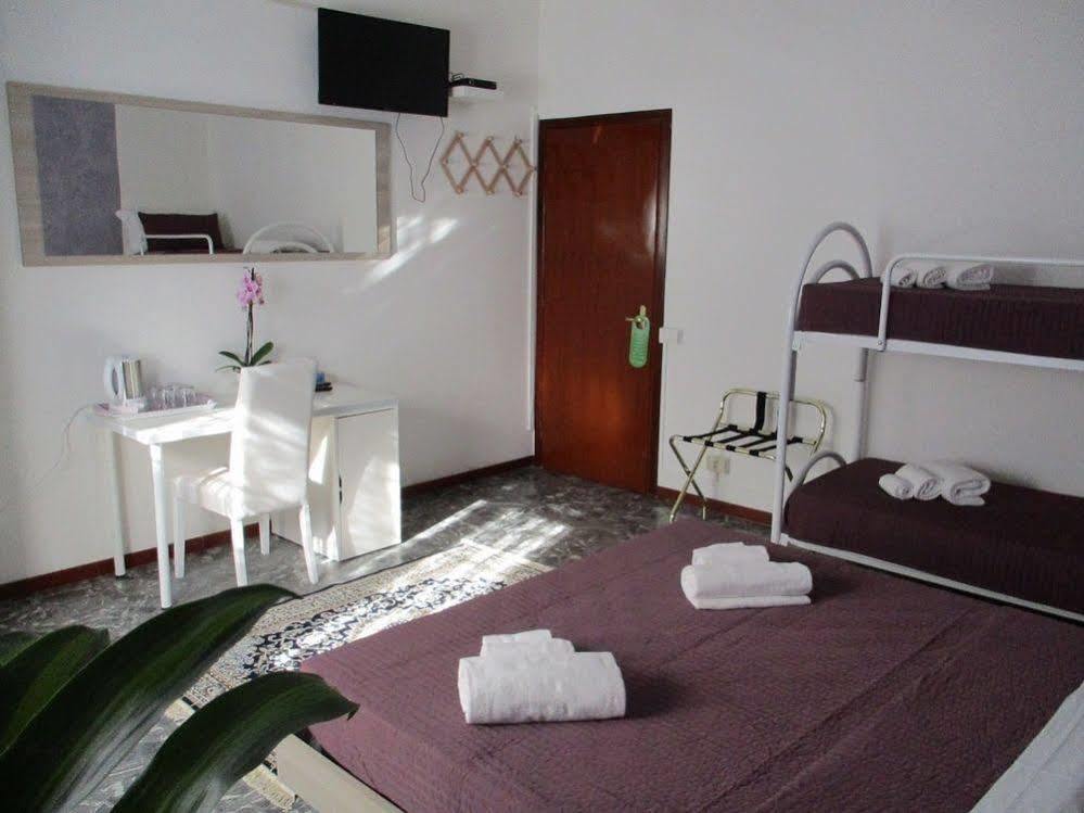 Maxim Rooms 罗马 外观 照片