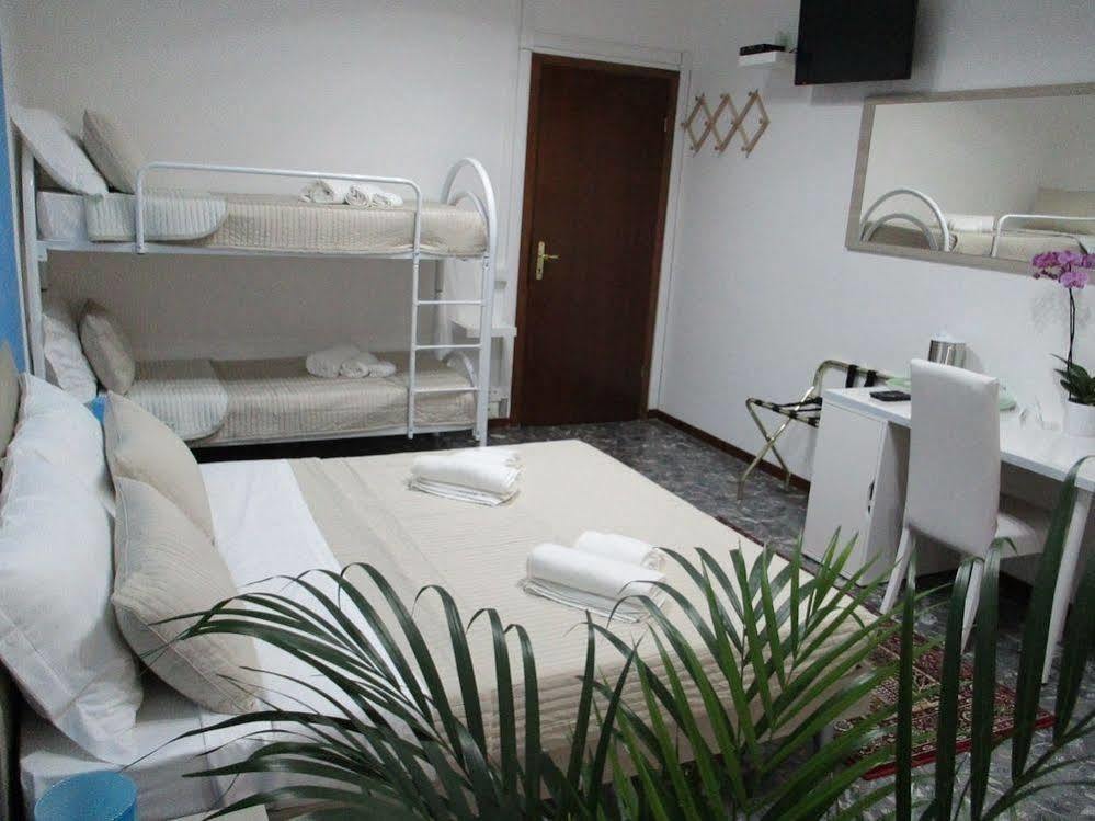 Maxim Rooms 罗马 外观 照片