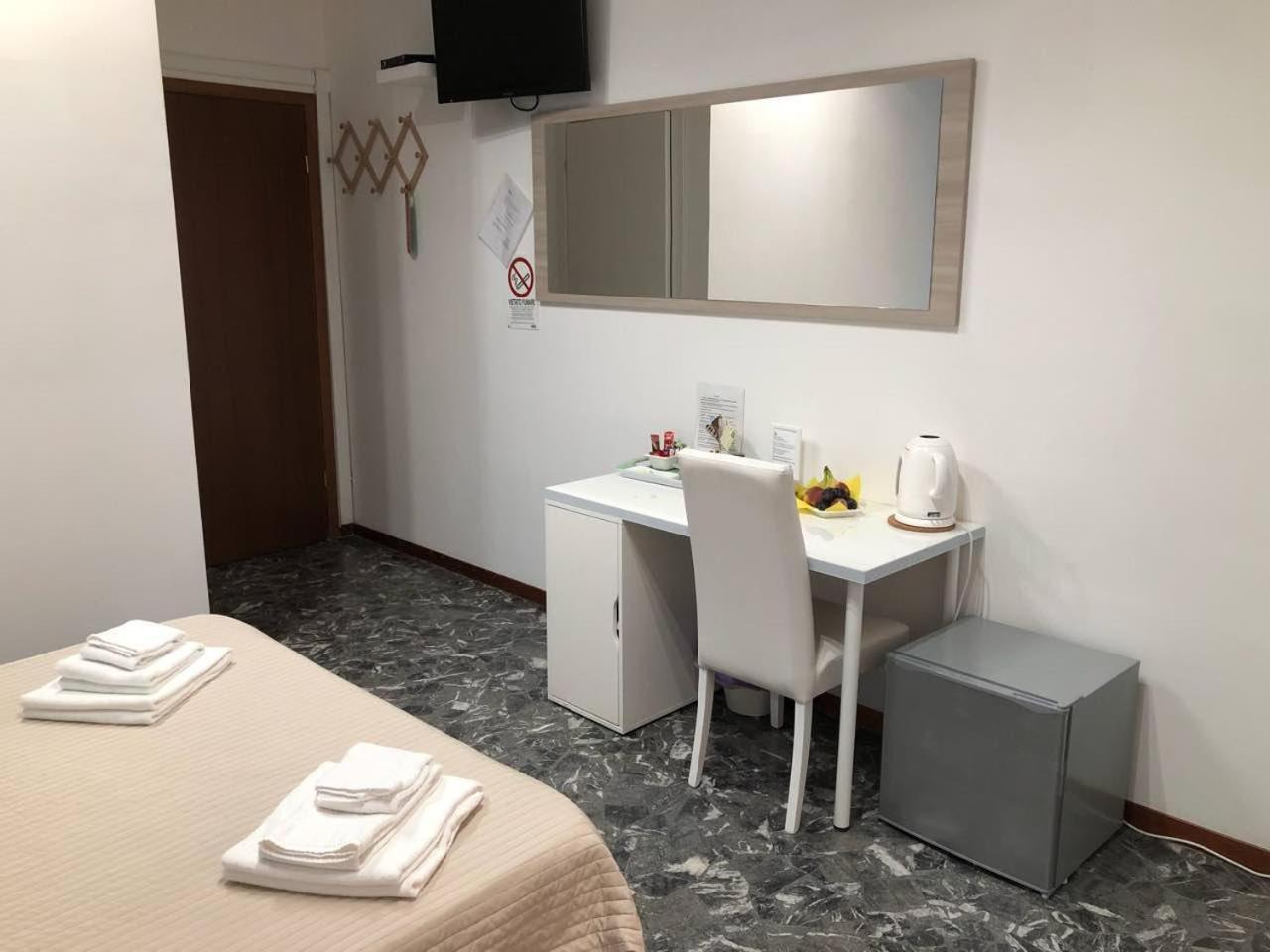 Maxim Rooms 罗马 外观 照片